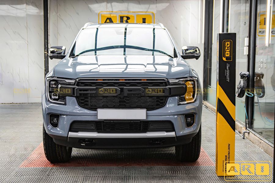 Dán PPF xe Ford Everest xám xi măng